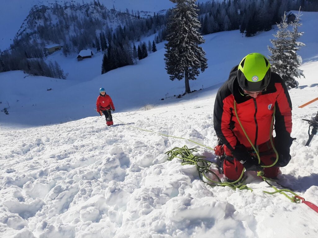 reševalci, sneg, usposabljanje